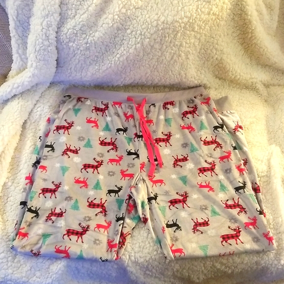 Goodnight Kiss Sleepwear - Picture 2 of 4